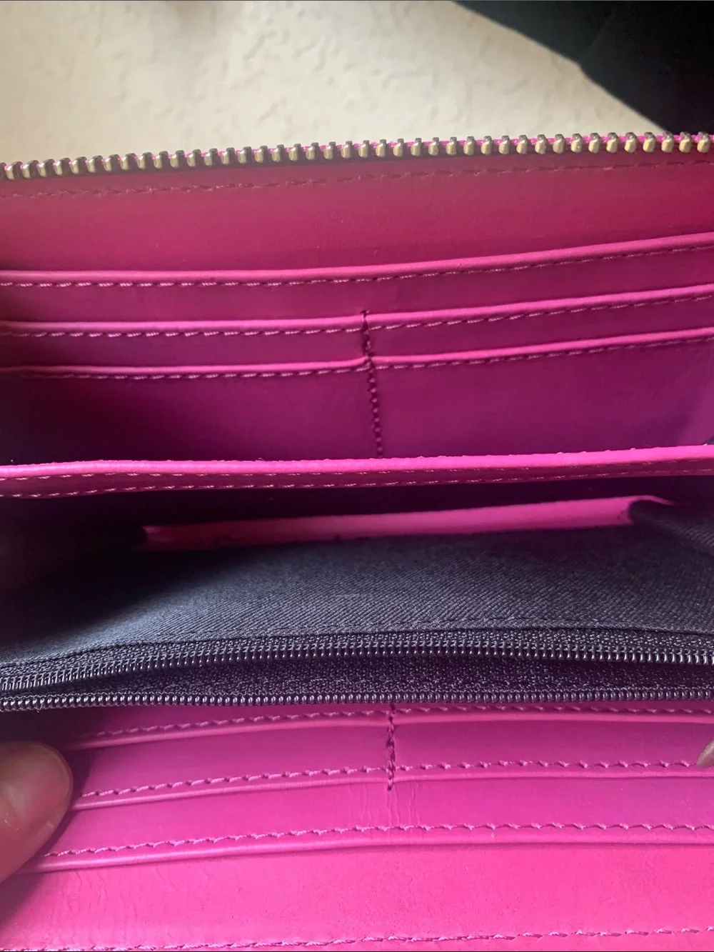 Montana Hudson Women's Leather Zip-Around Wallet in Pink